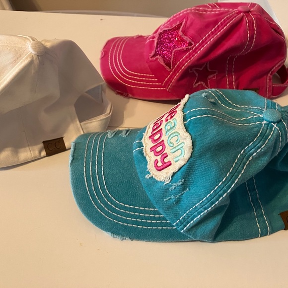 CC hats bundle - Picture 2 of 4